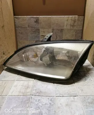 Ford Focus Headlight/headlamp ASYV5S4313006A HSG5S4X13A045A