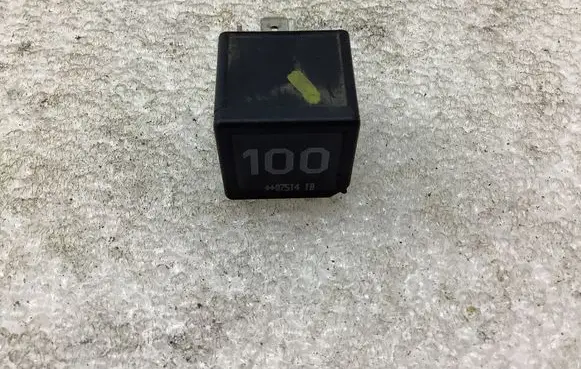 Skoda Fabia Mk2 (5J) Other relay V23136J6X45 7M0951253A 95VW10K705CA