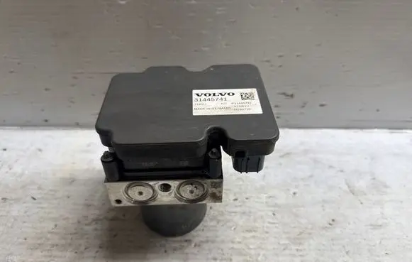 Volvo XC40 ABS Pump 31445741