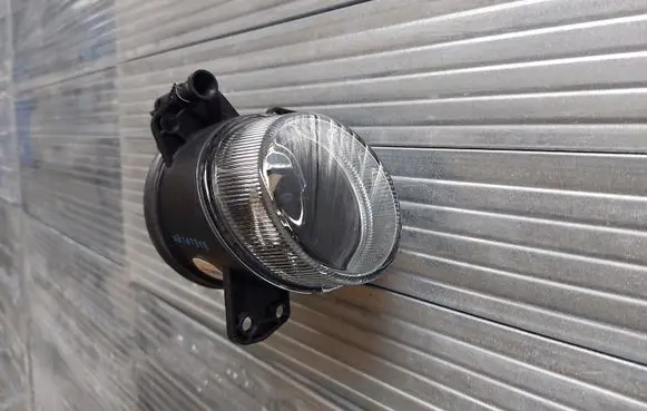 Mercedes-Benz C W204 Front fog light 19B031009A 2128201056 1911031019
