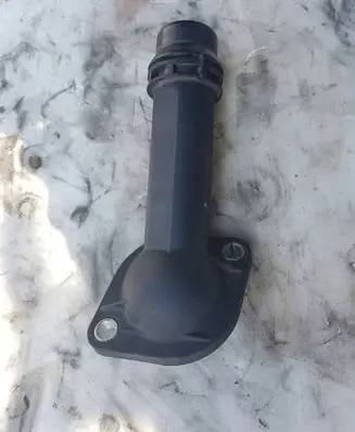 Audi A4 S4 B7 8E 8H Engine coolant pipe/hose