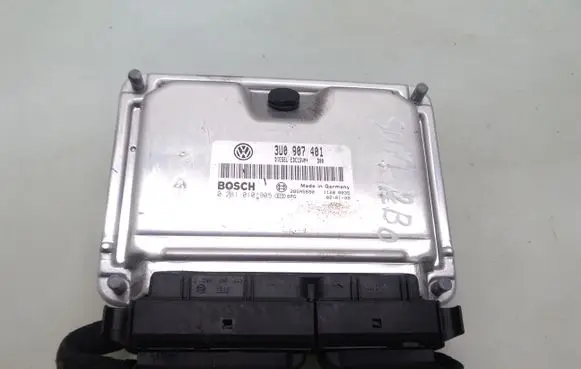 Skoda Superb B5 (3U) Engine control unit/module 3U0907401