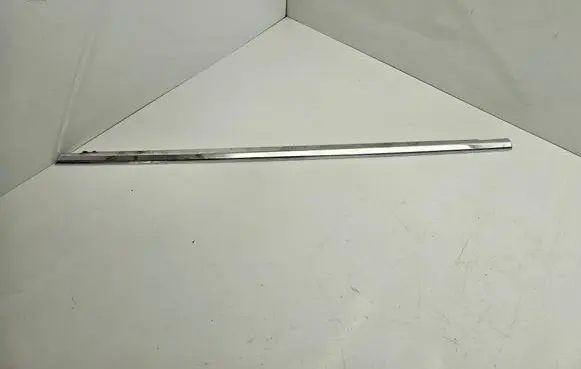 Windshield trim