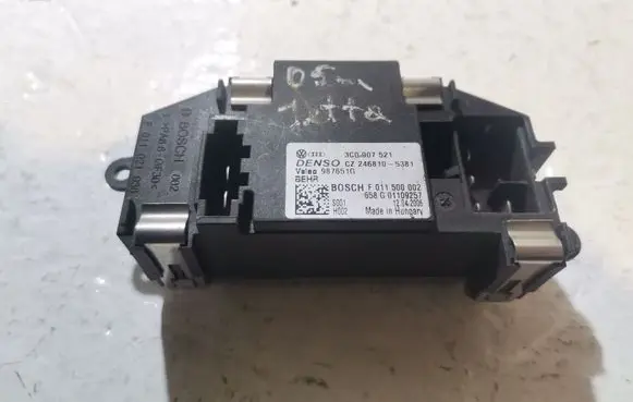 Volkswagen Jetta V Heater blower motor/fan resistor 3C0907521