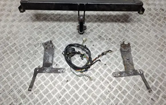 Toyota Corolla Verso AR10 Detachable towbar 335322 335323321003 408615003