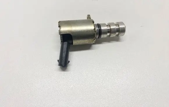Audi A3 S3 8V Oil pressure sensor 06K115243L