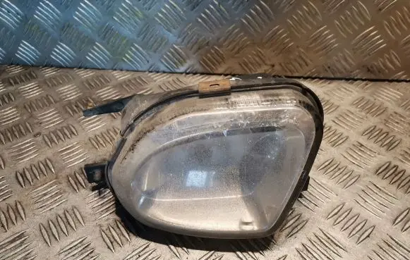 Mercedes-Benz E W211 Front fog light 2118200556 A2118200556