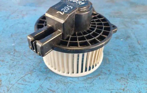 Mazda CX-5 II Heater fan/blower GHP961B10