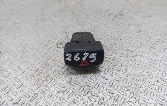 Nissan Note (E11) Hazard light switch