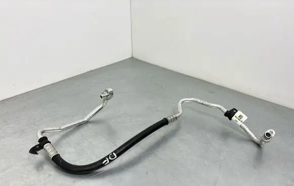 Land Rover Defender Air conditioning (A/C) pipe/hose XC5J6