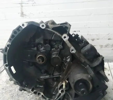 Renault Clio II Manual 5 speed gearbox jb3986