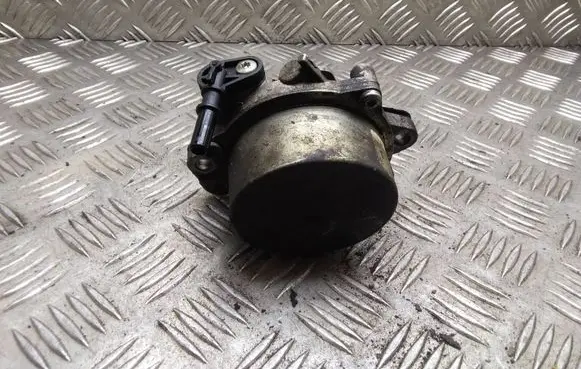 Opel Combo C Vacuum pump