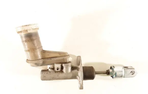 Mitsubishi Pajero Clutch master cylinder C102