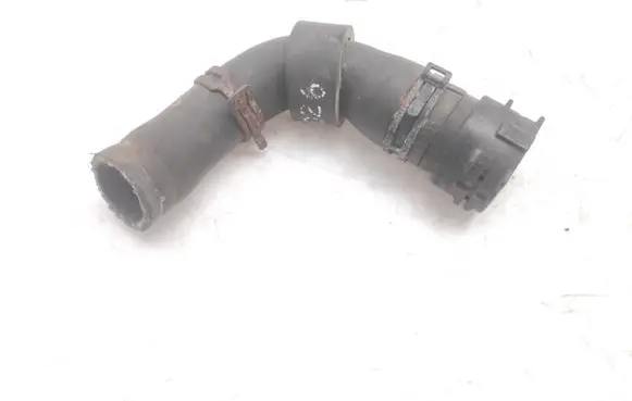 Engine coolant pipe/hose