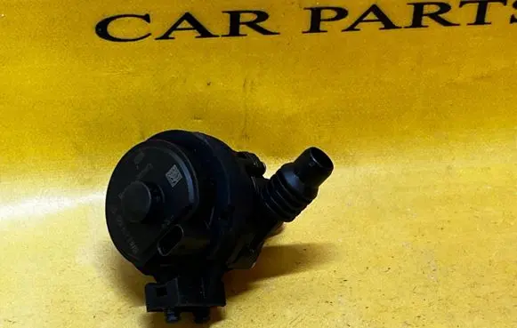 BMW X5 F15 Water pump 11518679885 8679885