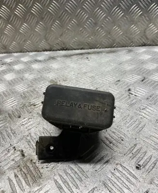 Toyota RAV 4 (XA20) Fuse module