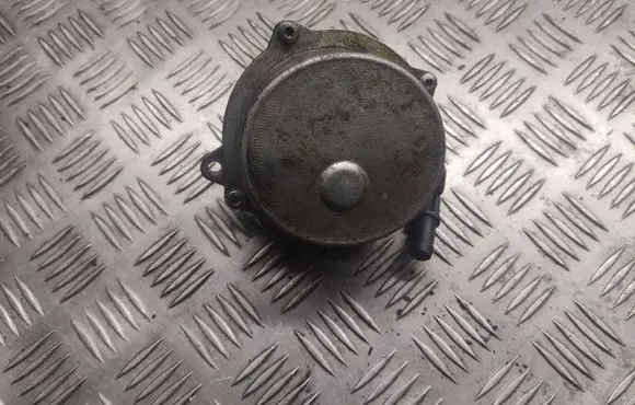 Audi A6 S6 C5 4B Vacuum pump 