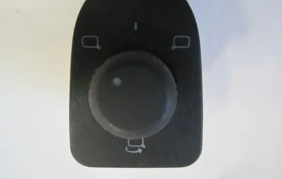 Seat Ibiza IV (6J,6P) Central console control unit 1M2959565D