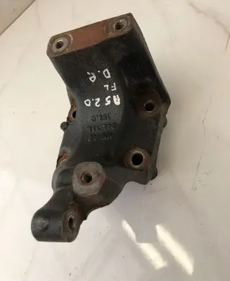 Audi A5 Sportback 8TA Engine mounting bracket 04L131159C