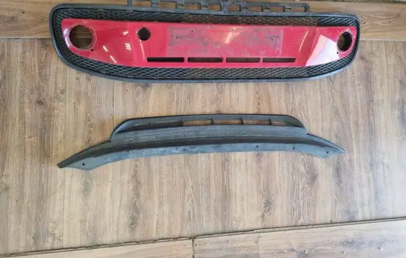 Volkswagen Up Front grill 1S0853677E