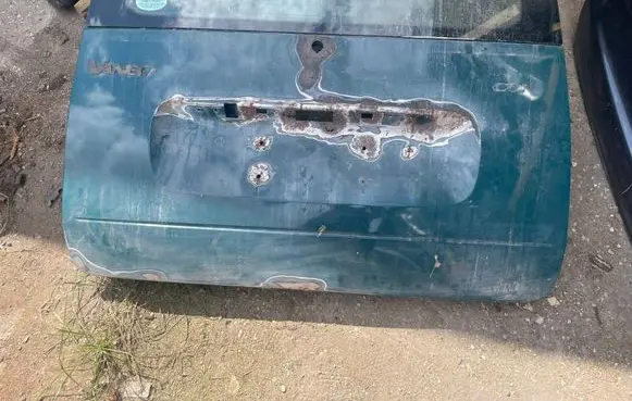 Mercedes-Benz Vaneo W414 Tailgate/trunk/boot lid 43R001057