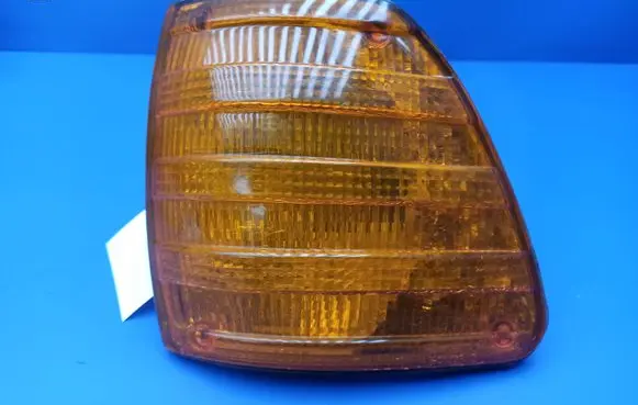 Mercedes-Benz S W116 Front indicator light 1305233002 BOSCH