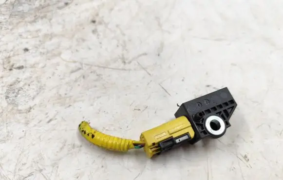 Honda CR-V Airbag deployment crash/impact sensor 77970SWAE113M4 5WK43786