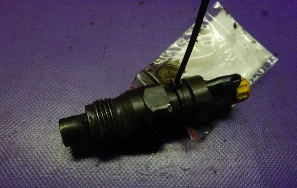 Fiat Ducato Fuel injector 17S42