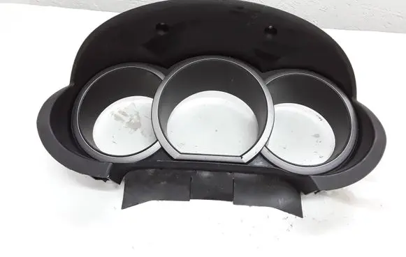 Suzuki Grand Vitara II Dashboard trim 7331165J0