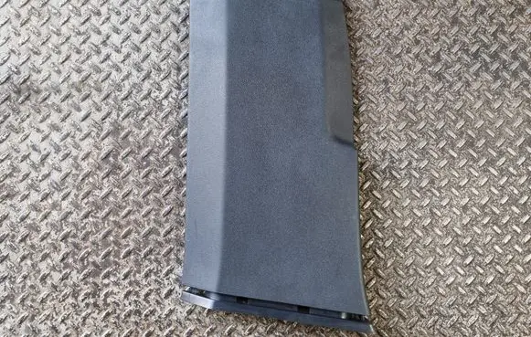(B) pillar trim (bottom)