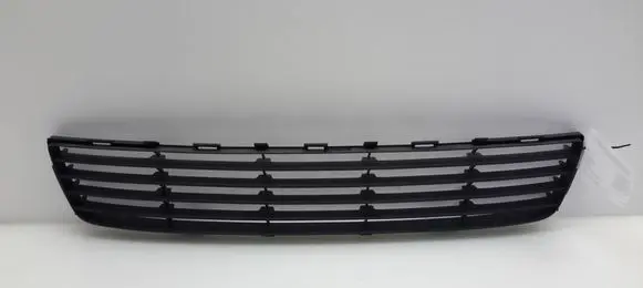 Toyota Auris 150 Front bumper lower grill 5311202080