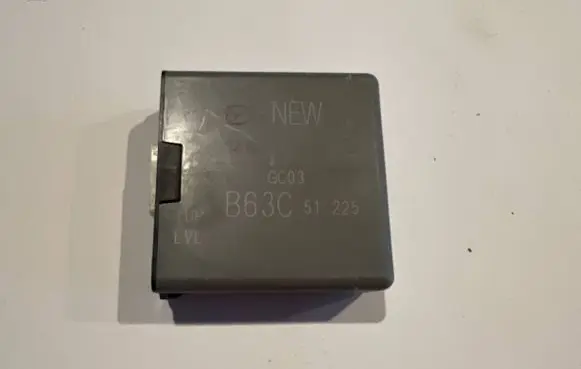 Mazda 3 III Light relay B63C51225