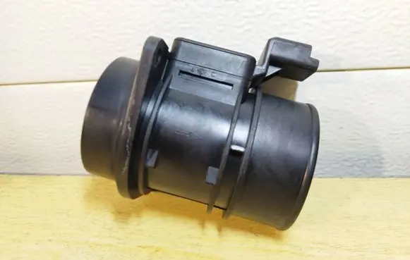 Renault Scenic II - Grand scenic II Mass air flow meter 5WK9620 7700109812 H7700104426