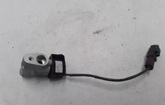 Air conditioning (A/C) pressure sensor