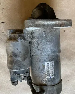Opel Zafira B Starter motor 55353857