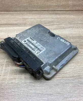 Opel Astra G Engine control unit/module ECU 90589736 281001670 WITHPLUG