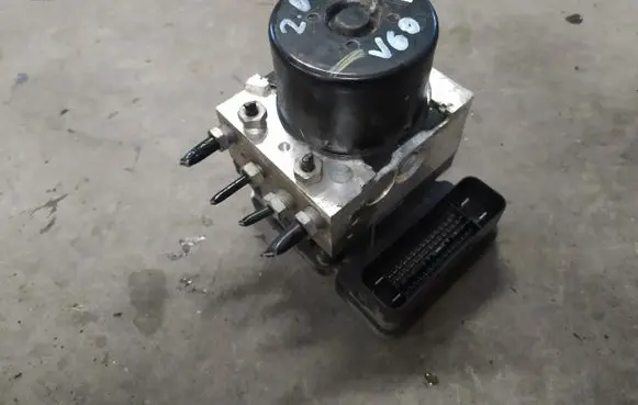 Volvo S60 ABS Pump 31329137