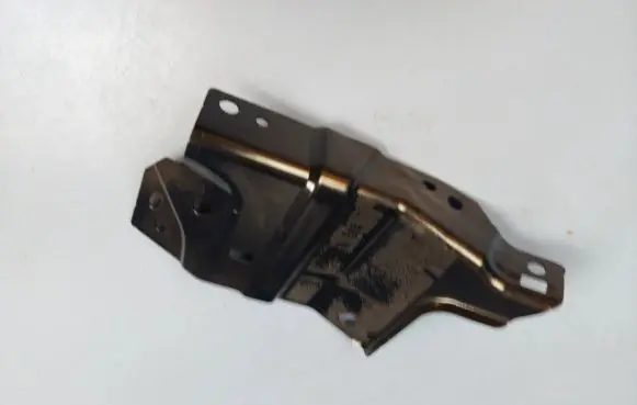 Opel Crossland X Fender mounting bracket YQ00350080