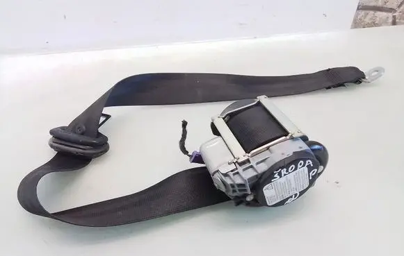Skoda Octavia Mk2 (1Z) Front seatbelt