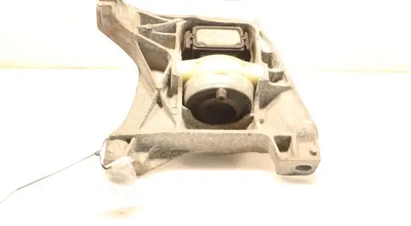 Peugeot 308 Engine mount vacuum valve 