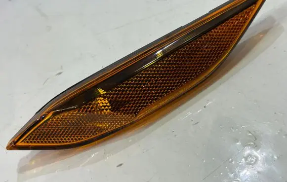 Porsche Cayenne (92A) Front fender indicator light 7P5949102