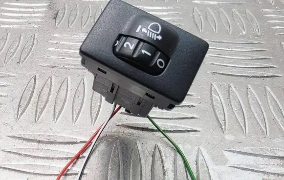 Toyota Yaris Headlight level height control switch 8415202080