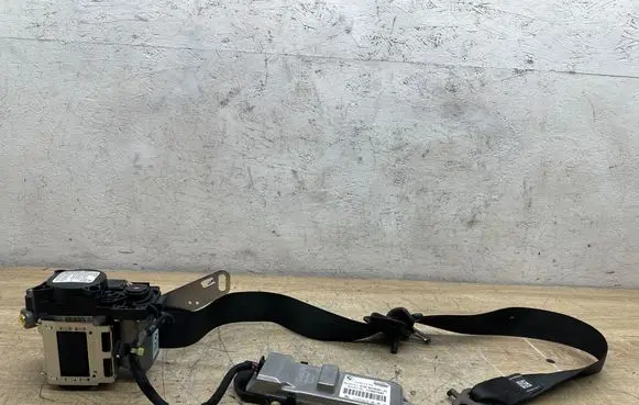 BMW 7 F01 F02 F03 F04 Front seatbelt 609335300D A07305110 703335250