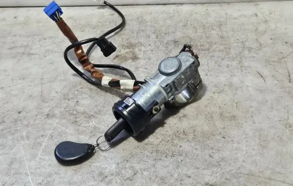 Subaru Impreza II Ignition lock 88215AE000