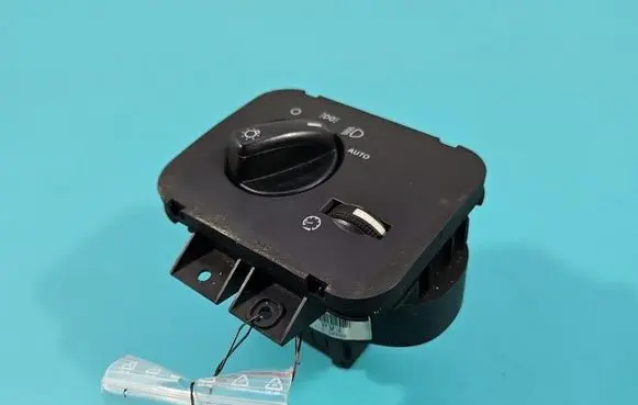 Land Rover Range Rover Sport L320 Light switch YUD501480 IMPRK1556056