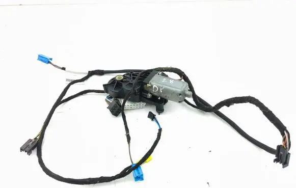 Mercedes-Benz C W203 Seat adjustment motor 0390203210