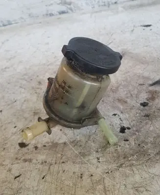 Toyota Corolla Verso AR10 Power steering fluid tank/reservoir