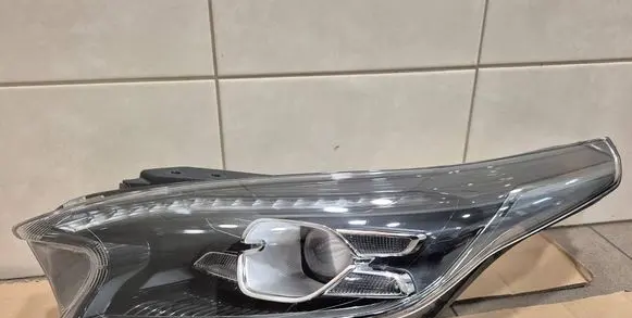 KIA Xceed Headlight/headlamp 92101J7XXX 92101J7300