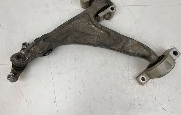 Volvo S90, V90 Front lower control arm/wishbone 31360831 31360835