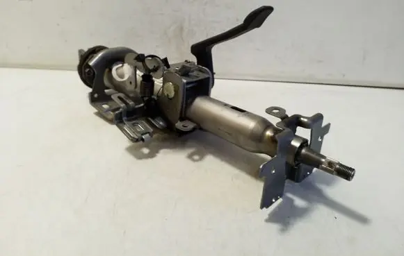 Nissan Navara D23 Steering wheel axle 1X13A127 U0925D17885